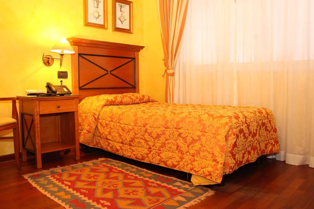 Hotel Florio Opera Palermo Central Ngoại thất bức ảnh